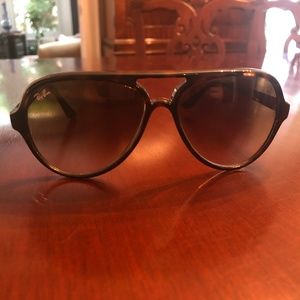 Ray-Ban Accessories - Ray-Ban Cats 5000 Classic Sunglasses Ray-Ban Accessories - Ray-Ban Cats 5000 Classic Sunglasses